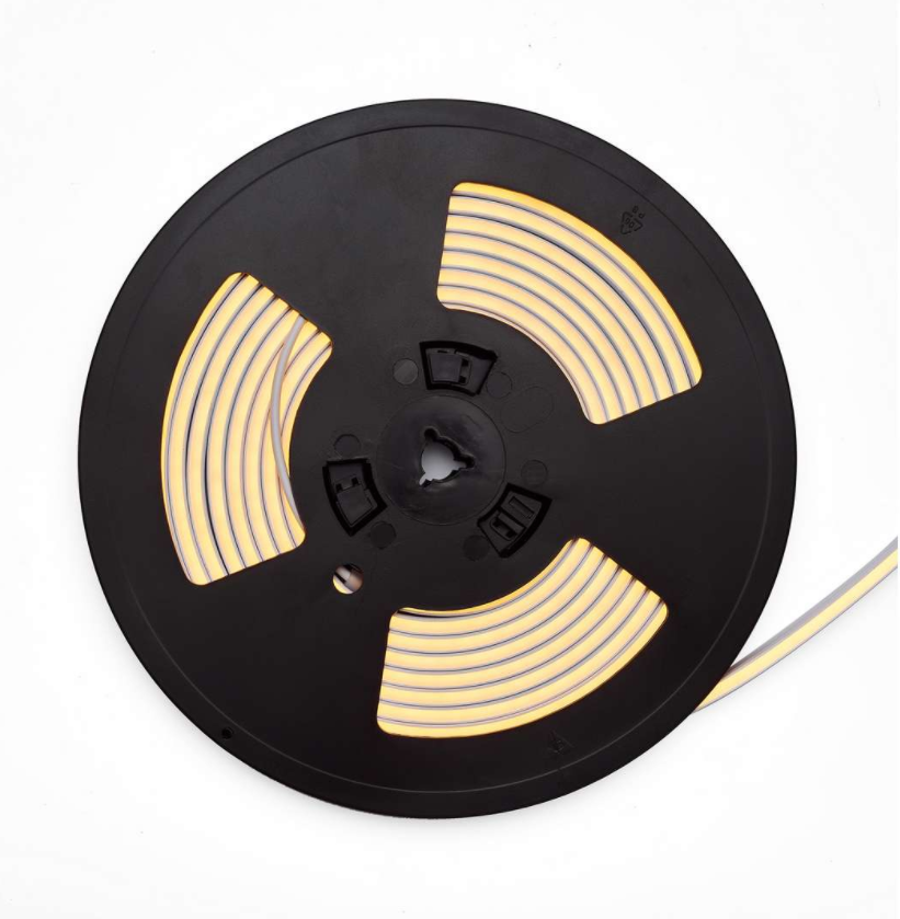 LED NEON - Warm Wit - 6x12mm - 126 led/m - 24V - 5 meter LED NEON - Warm Wit - 6x12mm - 126 led/m - 24V - 5 meter